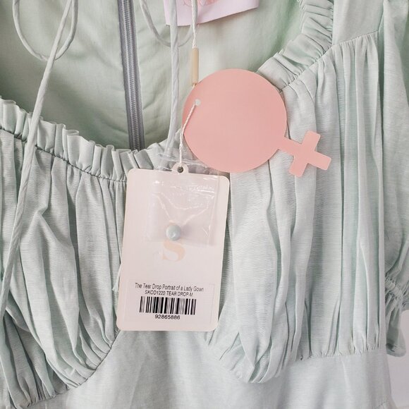 Women's Selkie Portrait of a Lady Gown in Teardrop Light Blue - Picture 3 of 8